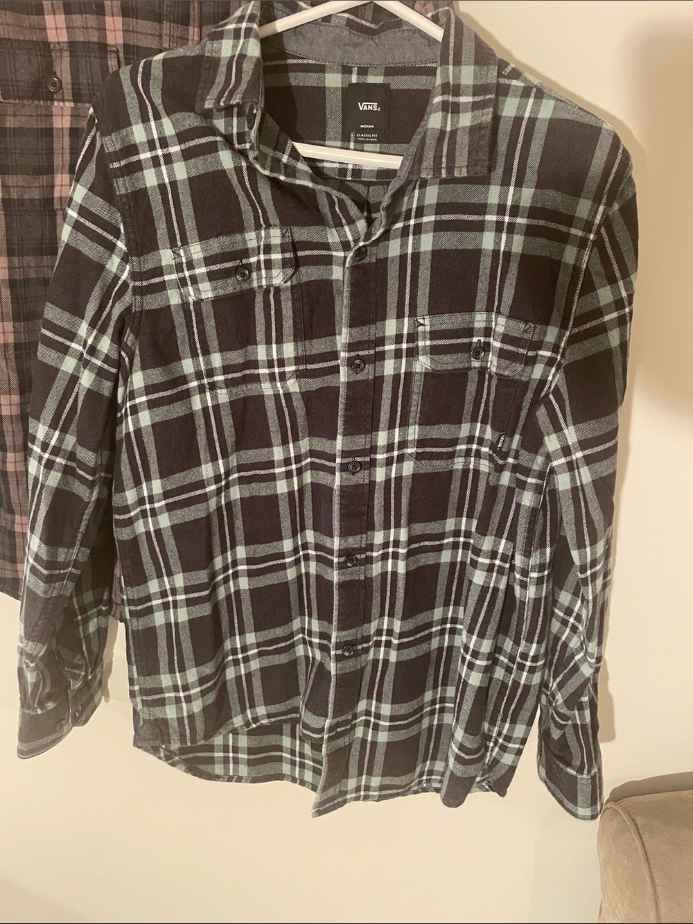 2 Vans Men’s Plaid Long-Sleeve Shirts - Picture 4 of 5
